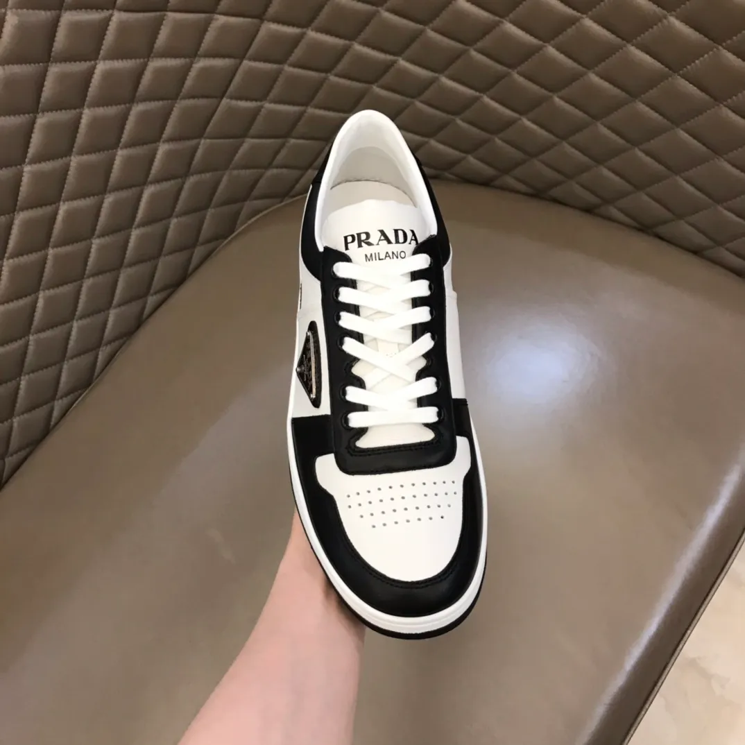 P380 Yuan 38-45 Prada Prada’s new men’s leather sports shoes, the highest version on the market, any comparison is welcome🆚! The original leather has excellent texture and is super high-end! Fetal sheep net lining imported from Italy, removable pad! Luxurious materials and fine workmanship, highly recommended!